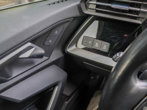 Audi A3 Sportback 30 TFSI Business edition Automaat | Matrix LED | Sportstoelen