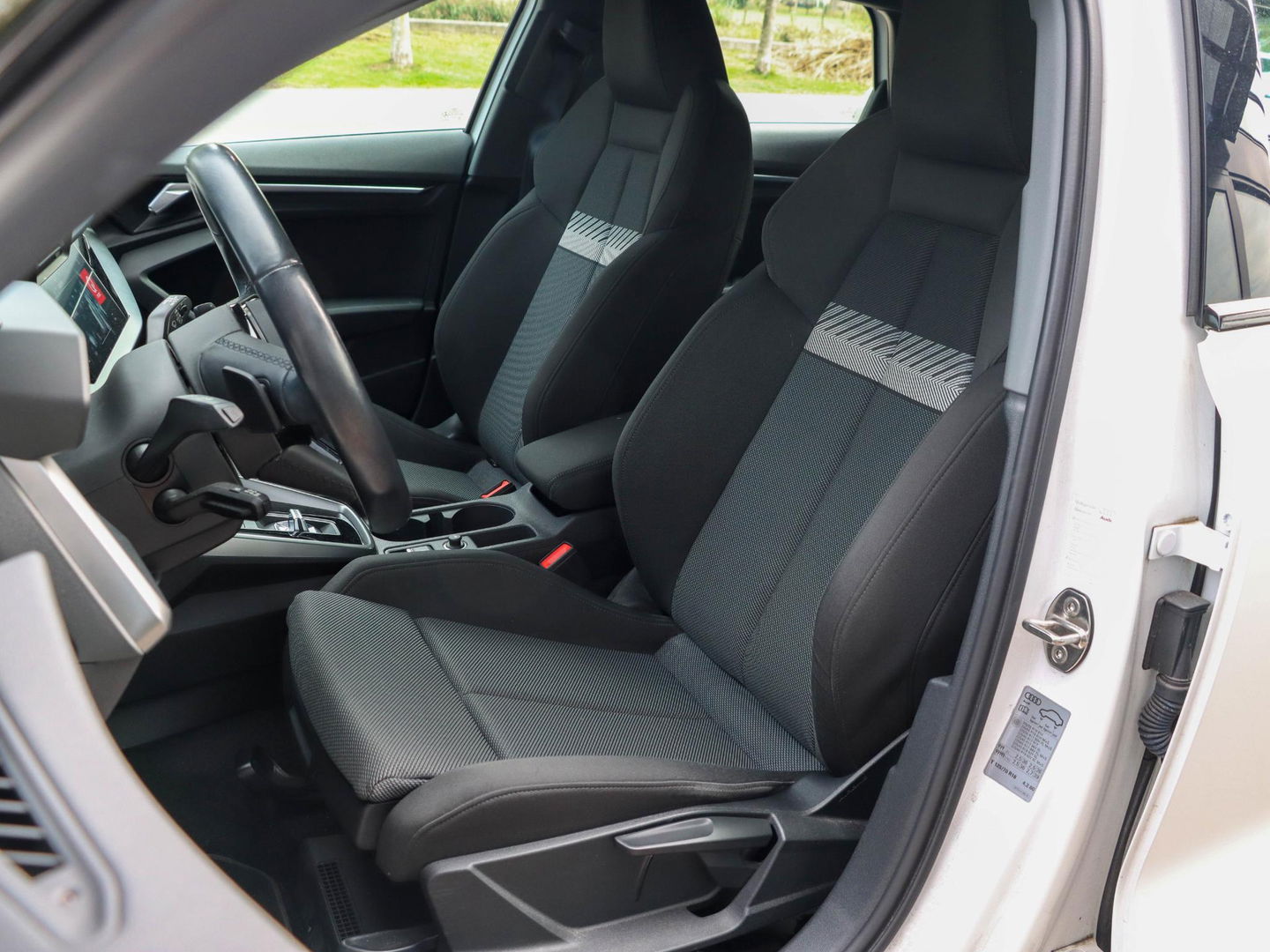 Audi A3 Sportback 30 TFSI Business edition Automaat | Matrix LED | Sportstoelen