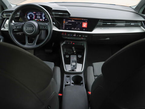 Audi A3 Sportback 30 TFSI Business edition Automaat | Matrix LED | Sportstoelen