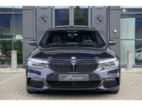 BMW 5 Serie Touring 520i M-Sport 184pk Panoramadak Comfortstoelen Virtual cockpit Camera NLauto