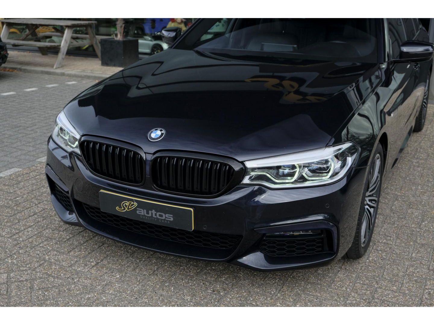 BMW 5 Serie Touring 520i M-Sport 184pk Panoramadak Comfortstoelen Virtual cockpit Camera NLauto