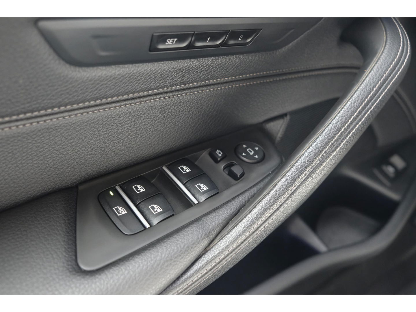BMW 5 Serie Touring 520i M-Sport 184pk Panoramadak Comfortstoelen Virtual cockpit Camera NLauto