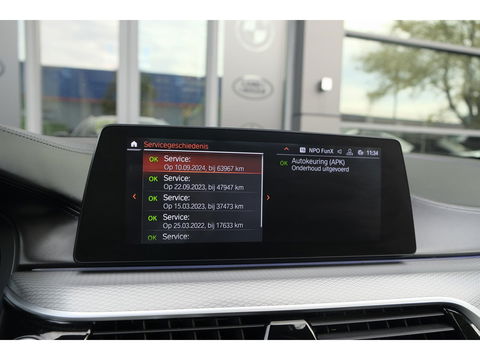 BMW 5 Serie Touring 520i M-Sport 184pk Panoramadak Comfortstoelen Virtual cockpit Camera NLauto