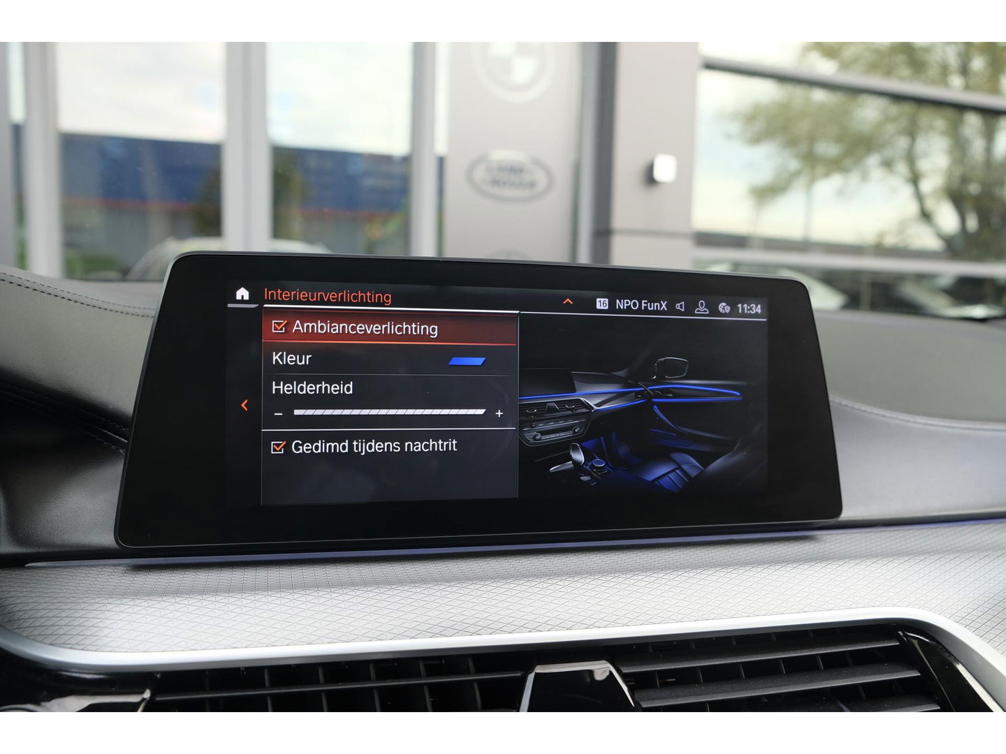 BMW 5 Serie Touring 520i M-Sport 184pk Panoramadak Comfortstoelen Virtual cockpit Camera NLauto