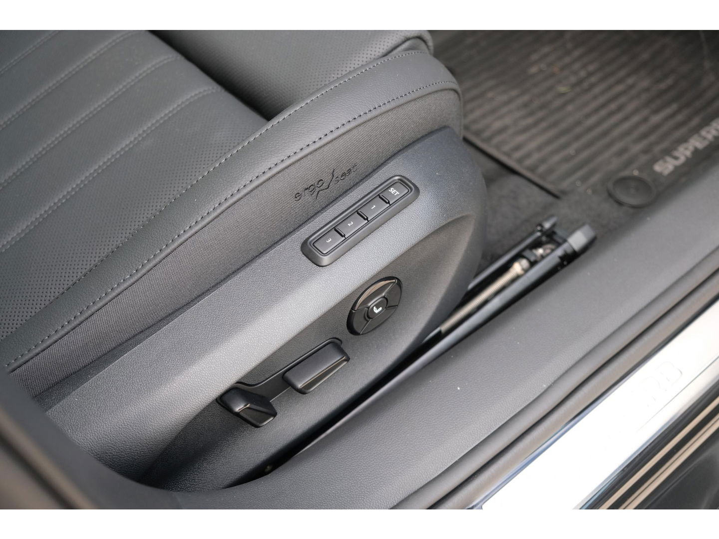 Škoda Superb Combi 1.5 TSI PHEV Laurin & Klement | PANO | LEDER | TREKHAAK