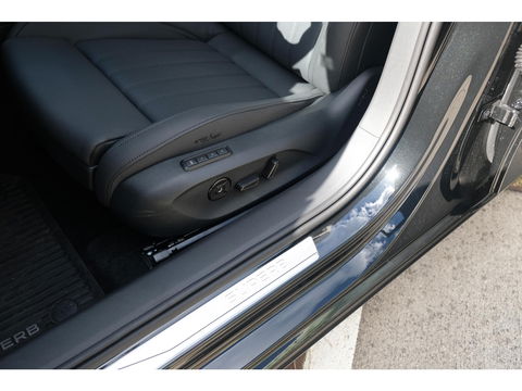 Škoda Superb Combi 1.5 TSI PHEV Laurin & Klement | PANO | LEDER | TREKHAAK
