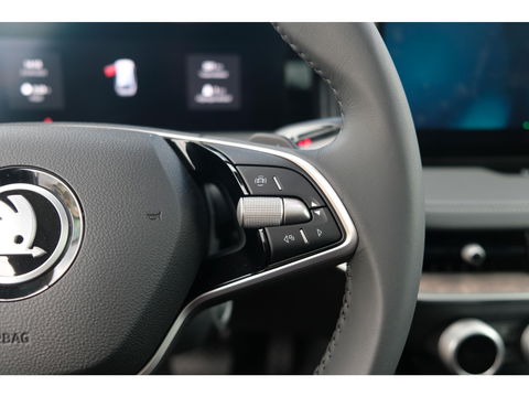 Škoda Superb Combi 1.5 TSI PHEV Laurin & Klement | PANO | LEDER | TREKHAAK