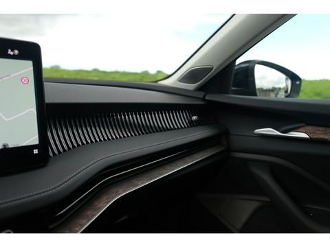 Škoda Superb Combi 1.5 TSI PHEV Laurin & Klement | PANO | LEDER | TREKHAAK