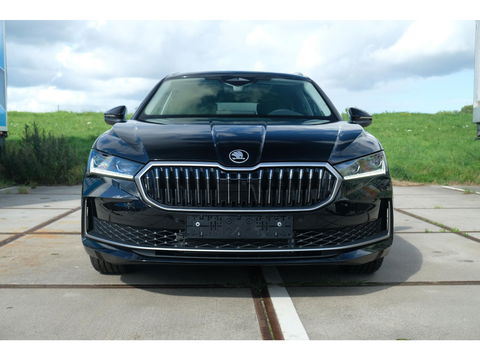Škoda Superb Combi 1.5 TSI PHEV Laurin & Klement | PANO | LEDER | TREKHAAK