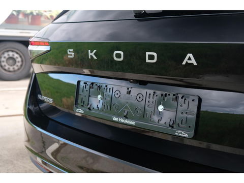 Škoda Superb Combi 1.5 TSI PHEV Laurin & Klement | PANO | LEDER | TREKHAAK
