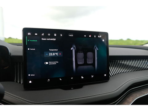 Škoda Superb Combi 1.5 TSI PHEV Laurin & Klement | PANO | LEDER | TREKHAAK