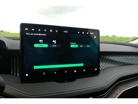 Škoda Superb Combi 1.5 TSI PHEV Laurin & Klement | PANO | LEDER | TREKHAAK