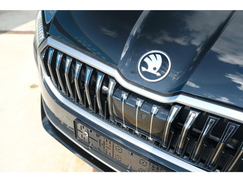 Škoda Superb Combi 1.5 TSI PHEV Laurin & Klement | PANO | LEDER | TREKHAAK