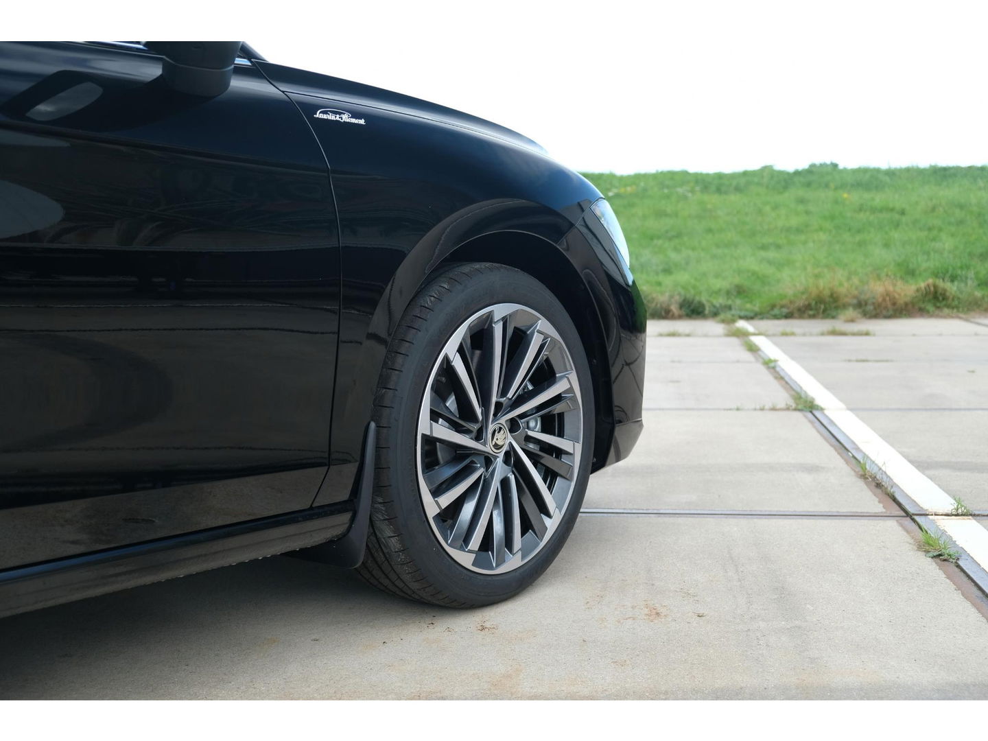 Škoda Superb Combi 1.5 TSI PHEV Laurin & Klement | PANO | LEDER | TREKHAAK