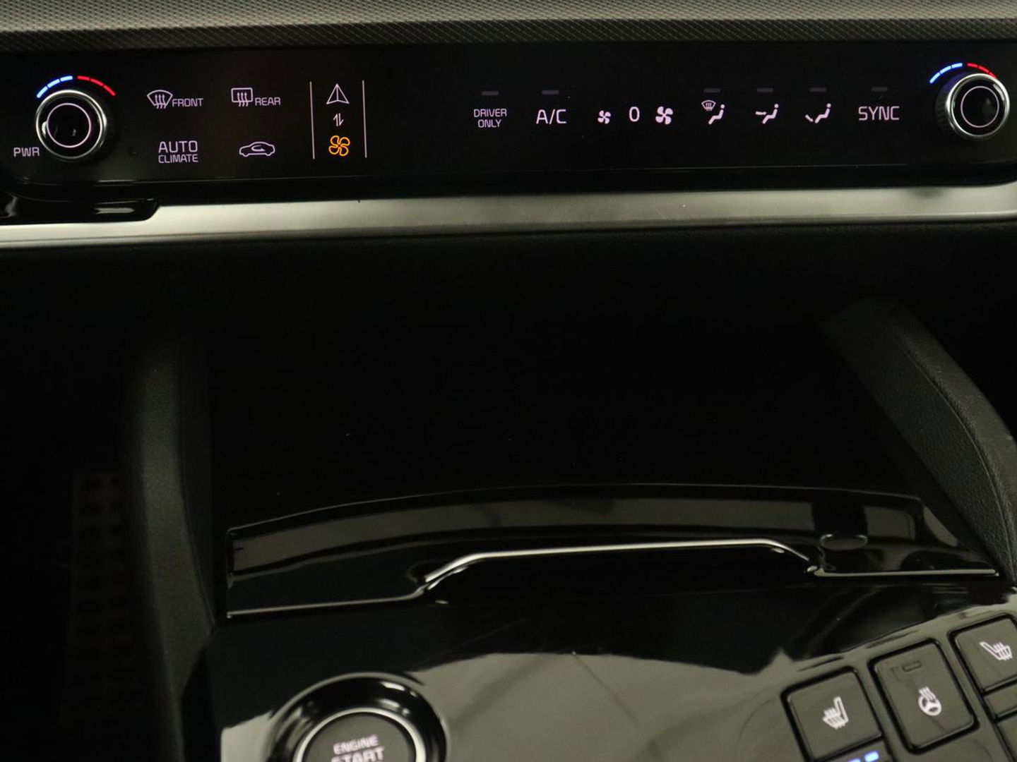 Kia Sportage 1.6 T-GDi Plug-in Hybrid AWD GT-PlusLine | Panoramadak | Stoelventilatie | 360 Camera | Adaptive cruise | Achterbankverwarming | Leder/Alcantara | Carplay | Keyless | Memory | PHEV