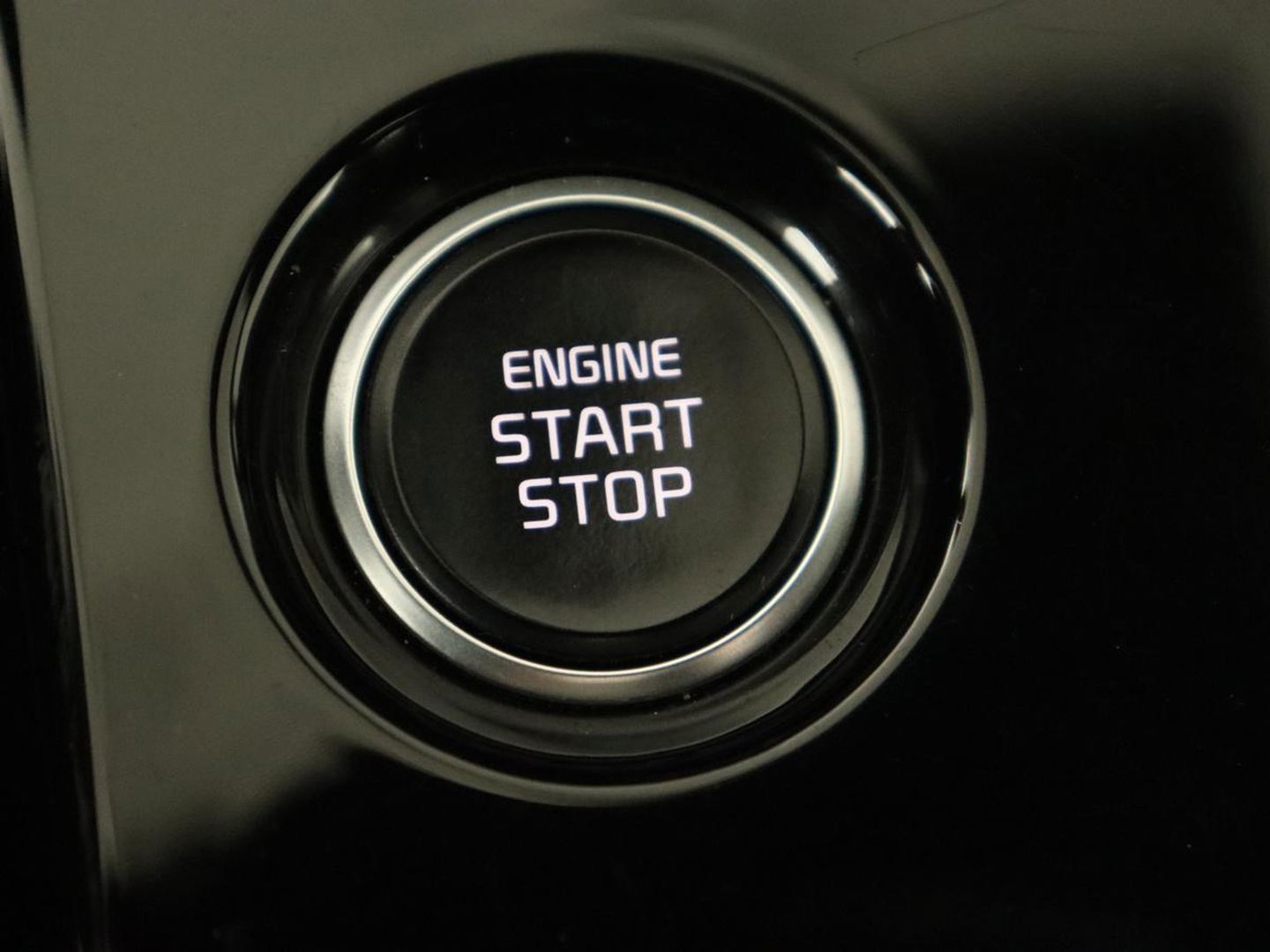 Kia Sportage 1.6 T-GDi Plug-in Hybrid AWD GT-PlusLine | Panoramadak | Stoelventilatie | 360 Camera | Adaptive cruise | Achterbankverwarming | Leder/Alcantara | Carplay | Keyless | Memory | PHEV