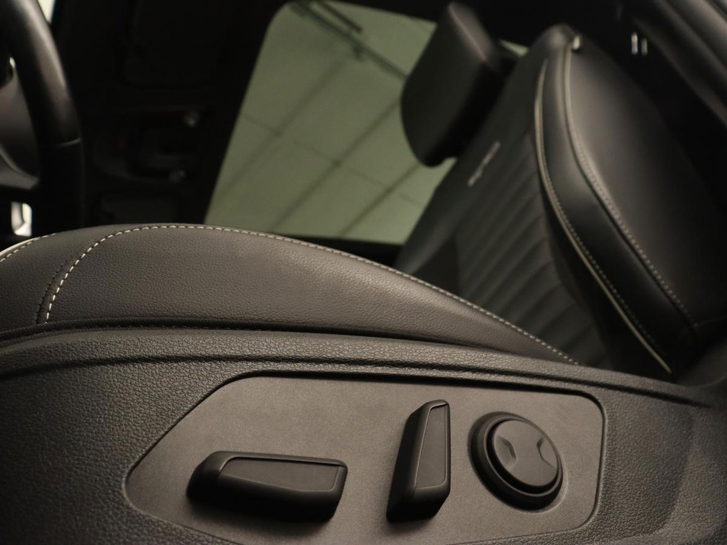 Kia Sportage 1.6 T-GDi Plug-in Hybrid AWD GT-PlusLine | Panoramadak | Stoelventilatie | 360 Camera | Adaptive cruise | Achterbankverwarming | Leder/Alcantara | Carplay | Keyless | Memory | PHEV