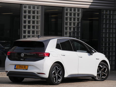 Volkswagen ID.3 1ST PLUS 58kWh/ KEYLESS/ CAMERA/ MATRIX LED/ SOH 94%