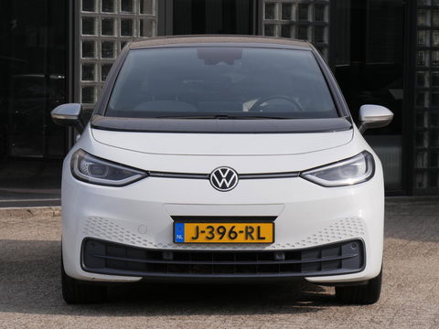 Volkswagen ID.3 1ST PLUS 58kWh/ KEYLESS/ CAMERA/ MATRIX LED/ SOH 94%