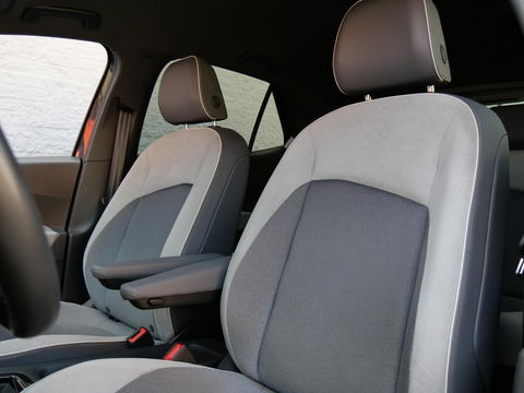 Volkswagen ID.3 1ST PLUS 58kWh/ KEYLESS/ CAMERA/ MATRIX LED/ SOH 94%