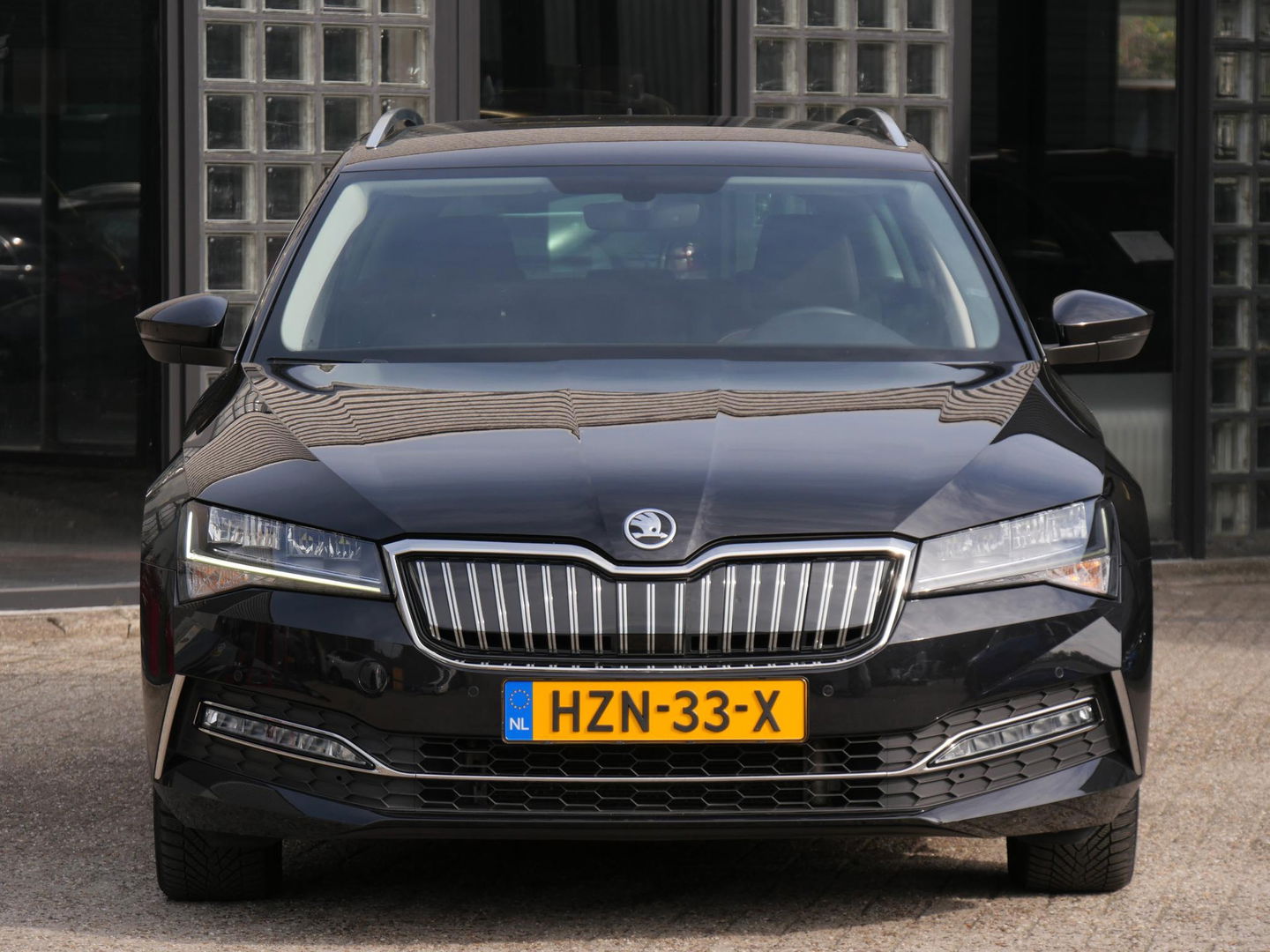 Škoda Superb Combi 1.4TSI iV BUSINESS EDITION PLUS/ CAMERA/ PDC V+A
