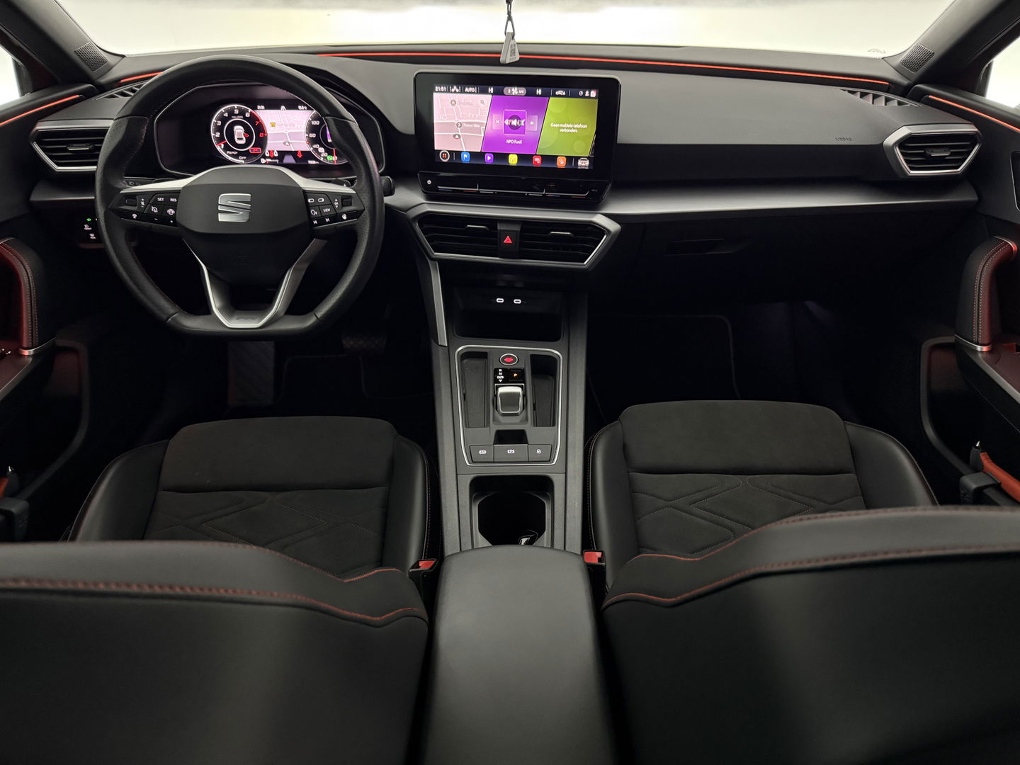 SEAT Leon 1.5 eTSI FR 150PK | Sfeerverl. | Virtual | Camera | Carplay | Adaptive Cruise | Verwarmd Stoel/Stuur