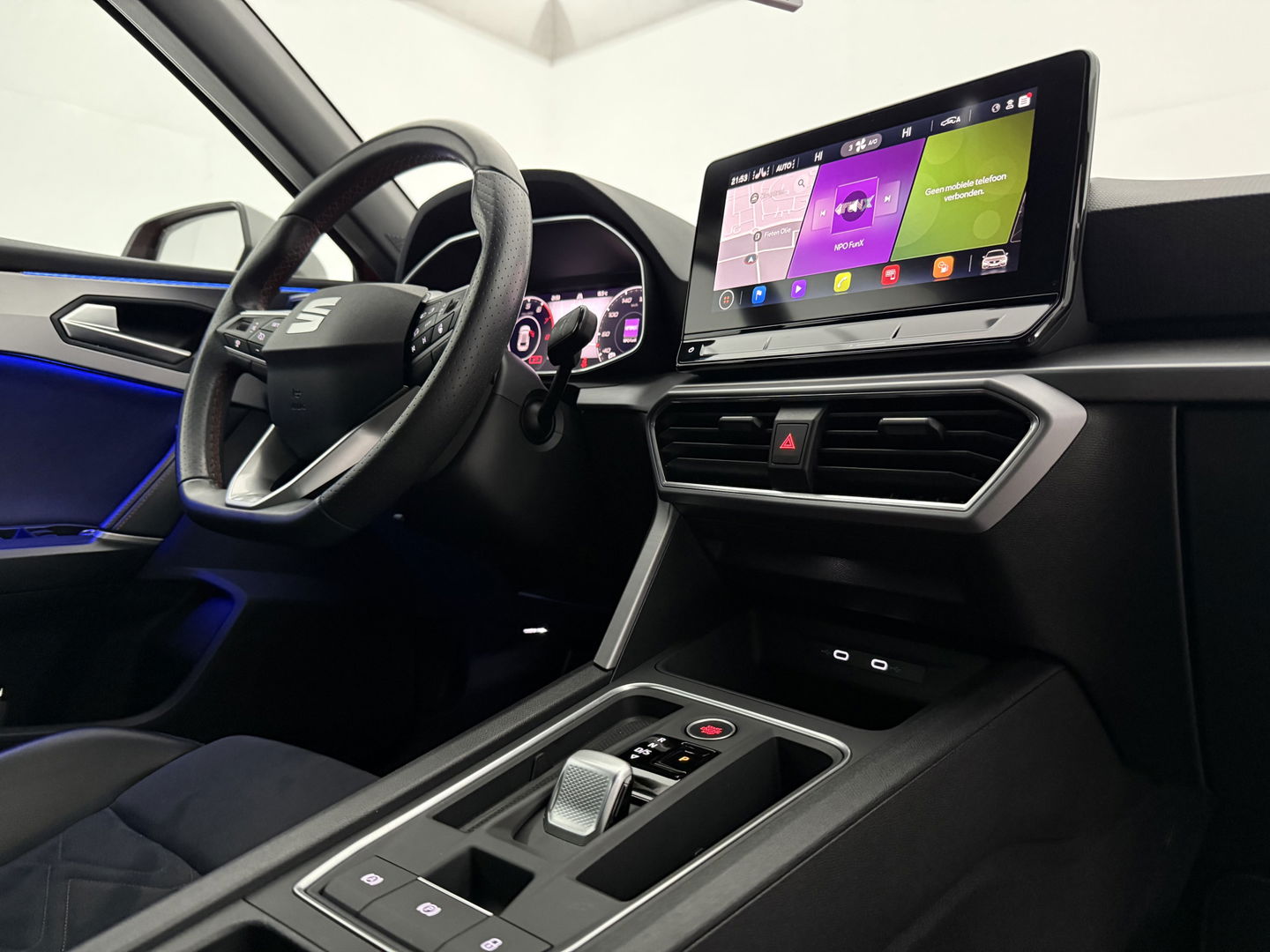 SEAT Leon 1.5 eTSI FR 150PK | Sfeerverl. | Virtual | Camera | Carplay | Adaptive Cruise | Verwarmd Stoel/Stuur