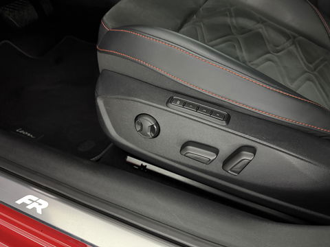 SEAT Leon 1.5 eTSI FR 150PK | Sfeerverl. | Virtual | Camera | Carplay | Adaptive Cruise | Verwarmd Stoel/Stuur