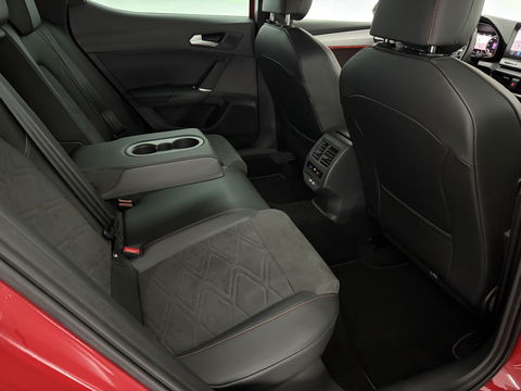 SEAT Leon 1.5 eTSI FR 150PK | Sfeerverl. | Virtual | Camera | Carplay | Adaptive Cruise | Verwarmd Stoel/Stuur