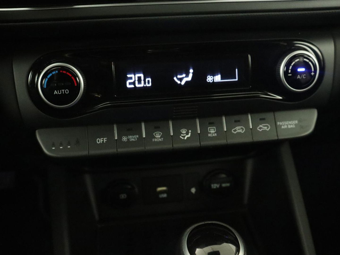 Hyundai KONA 1.6 GDI HEV Fashion | Head-Up | Adaptive cruise | Camera | Carplay | Krell Audio | Keyless | Navigatie | Digital Cockpit | Climate control