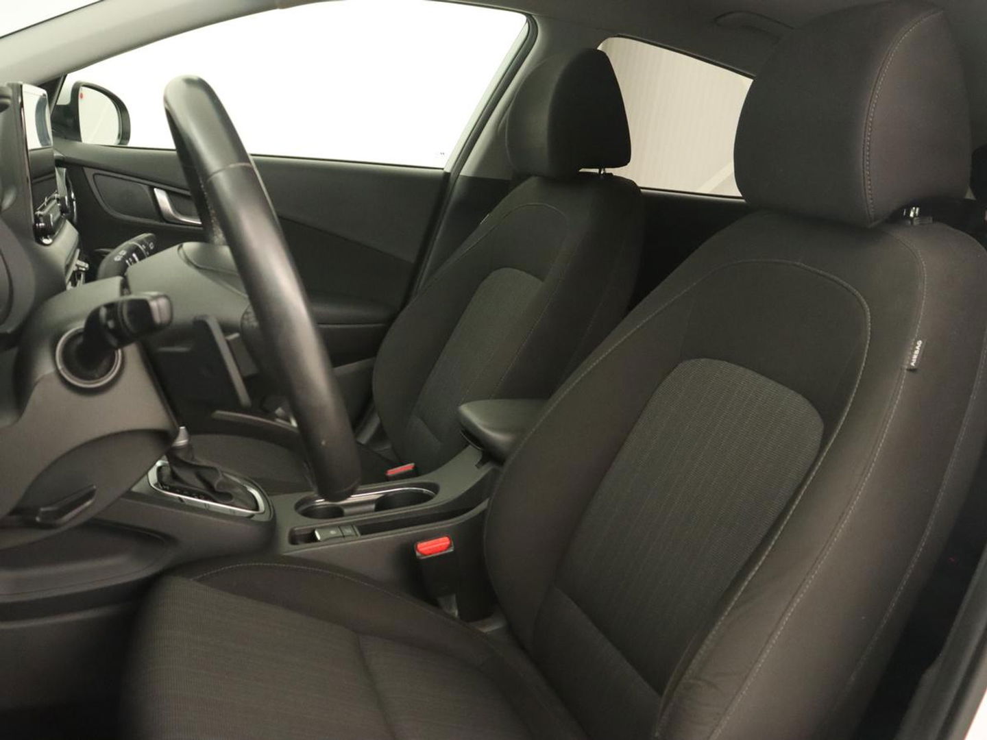 Hyundai KONA 1.6 GDI HEV Fashion | Head-Up | Adaptive cruise | Camera | Carplay | Krell Audio | Keyless | Navigatie | Digital Cockpit | Climate control