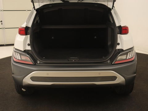 Hyundai KONA 1.6 GDI HEV Fashion | Head-Up | Adaptive cruise | Camera | Carplay | Krell Audio | Keyless | Navigatie | Digital Cockpit | Climate control