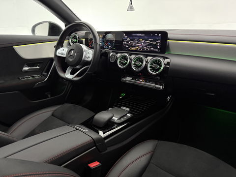 Mercedes-Benz CLA-Klasse 250 e AMG Limited Designo Matt | Pano | Sfeerverl. | Virtual | Camera | Multibeam | Cruise | Parkeersens. | Dodehoek