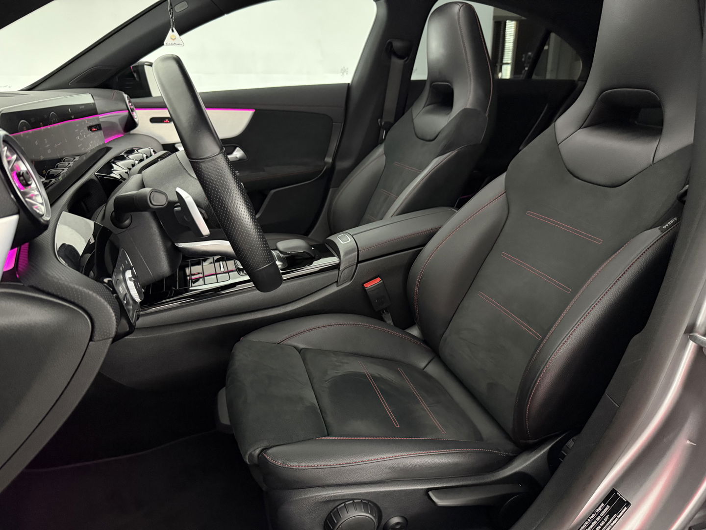 Mercedes-Benz CLA-Klasse 250 e AMG Limited Designo Matt | Pano | Sfeerverl. | Virtual | Camera | Multibeam | Cruise | Parkeersens. | Dodehoek
