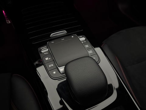 Mercedes-Benz CLA-Klasse 250 e AMG Limited Designo Matt | Pano | Sfeerverl. | Virtual | Camera | Multibeam | Cruise | Parkeersens. | Dodehoek