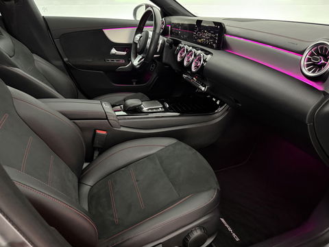 Mercedes-Benz CLA-Klasse 250 e AMG Limited Designo Matt | Pano | Sfeerverl. | Virtual | Camera | Multibeam | Cruise | Parkeersens. | Dodehoek