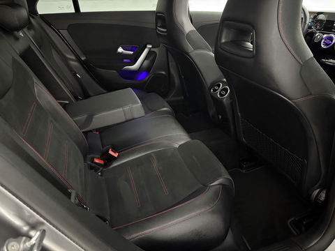 Mercedes-Benz CLA-Klasse 250 e AMG Limited Designo Matt | Pano | Sfeerverl. | Virtual | Camera | Multibeam | Cruise | Parkeersens. | Dodehoek