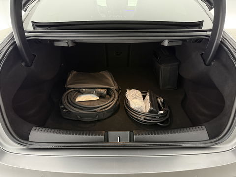 Mercedes-Benz CLA-Klasse 250 e AMG Limited Designo Matt | Pano | Sfeerverl. | Virtual | Camera | Multibeam | Cruise | Parkeersens. | Dodehoek
