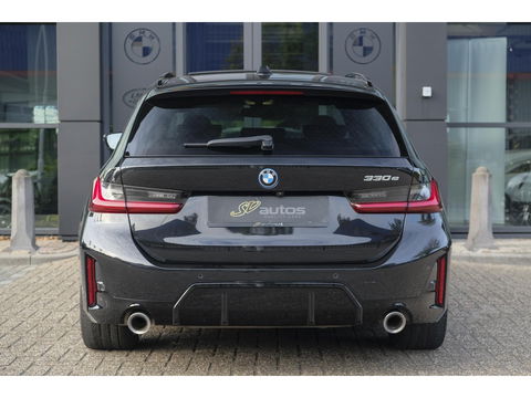 BMW 3 Serie Touring 330e 292pk M-sport Panoramadak M3 seats *BTW* Head-up Laser lampen Adaptive cruise Camera