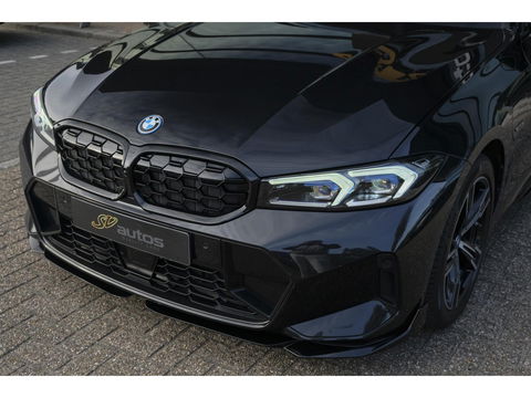 BMW 3 Serie Touring 330e 292pk M-sport Panoramadak M3 seats *BTW* Head-up Laser lampen Adaptive cruise Camera