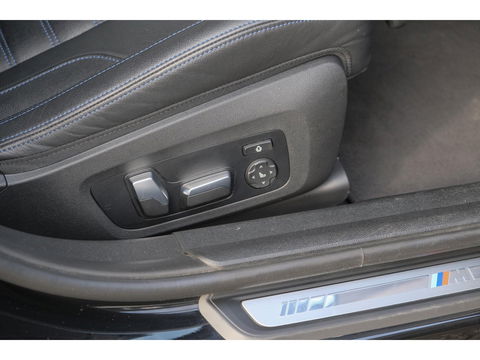 BMW 3 Serie Touring 330e 292pk M-sport Panoramadak M3 seats *BTW* Head-up Laser lampen Adaptive cruise Camera