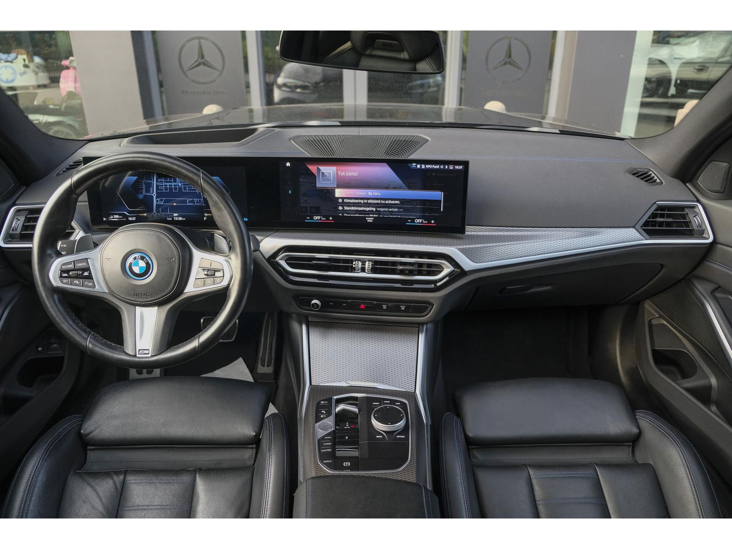 BMW 3 Serie Touring 330e 292pk M-sport Panoramadak M3 seats *BTW* Head-up Laser lampen Adaptive cruise Camera