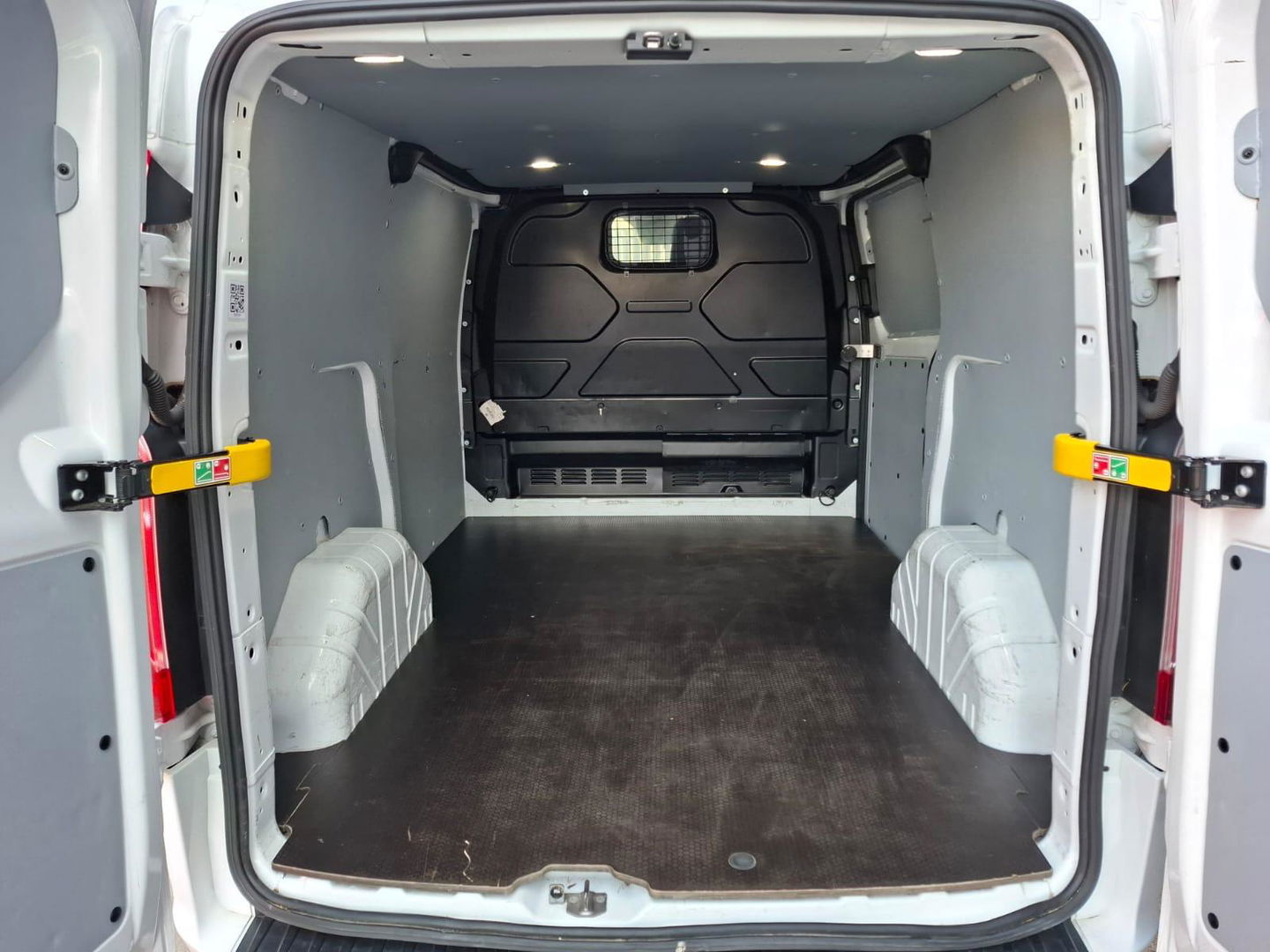 Ford Transit Custom 280 2.0 TDCI L1H1 Trend AUTOMAAT / AIRCO / CRUISE CONTROLE / EURO 6