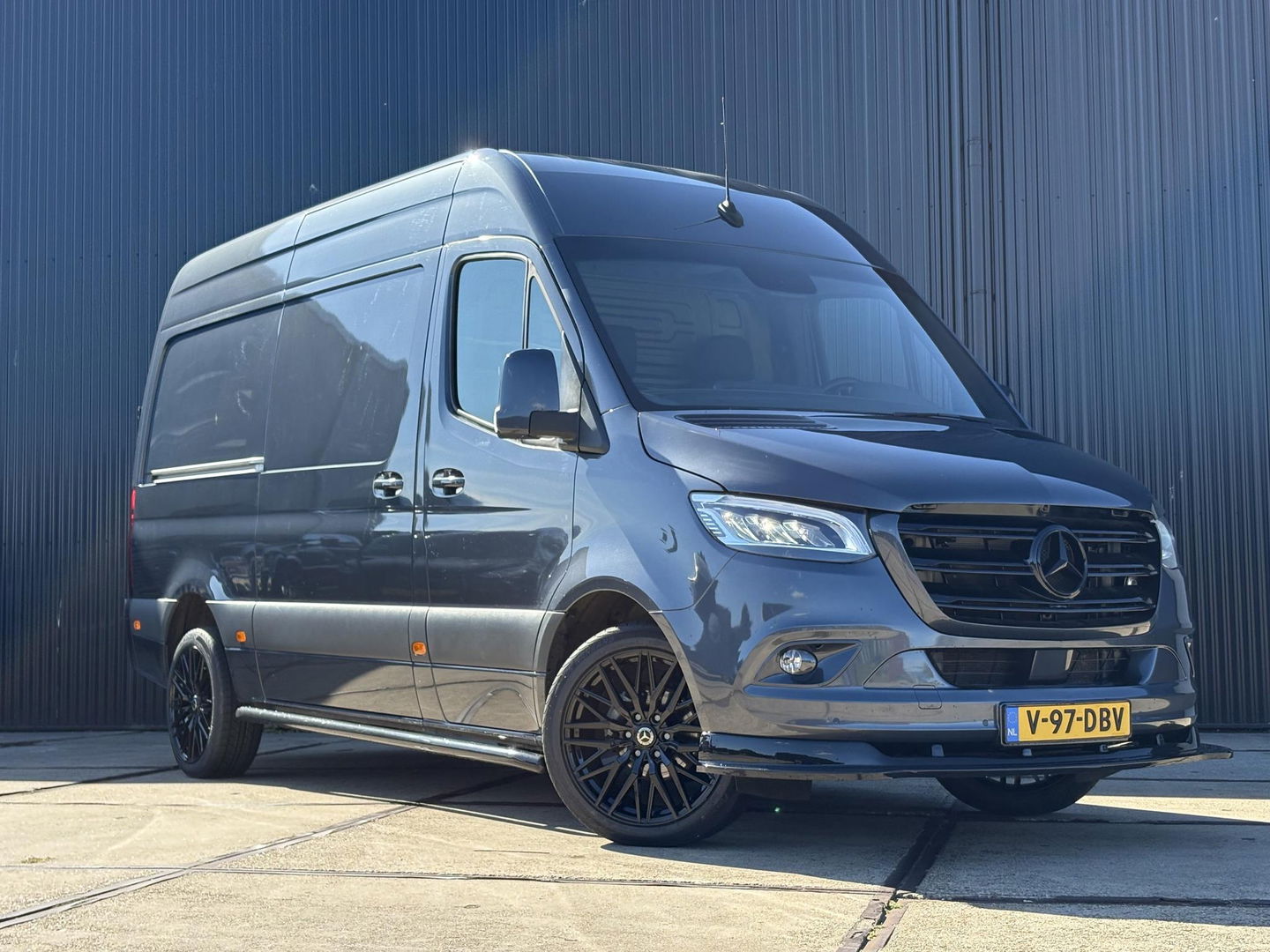Mercedes-Benz Sprinter 317 L2H2 | LMV 20" | 3500KG | GROTE MBUX | COMFORTSTOEL MET VERWARMING |