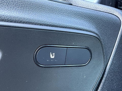 Mercedes-Benz Sprinter 317 L2H2 | LMV 20" | 3500KG | GROTE MBUX | COMFORTSTOEL MET VERWARMING |