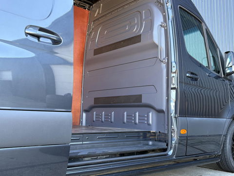 Mercedes-Benz Sprinter 317 L2H2 | LMV 20" | 3500KG | GROTE MBUX | COMFORTSTOEL MET VERWARMING |