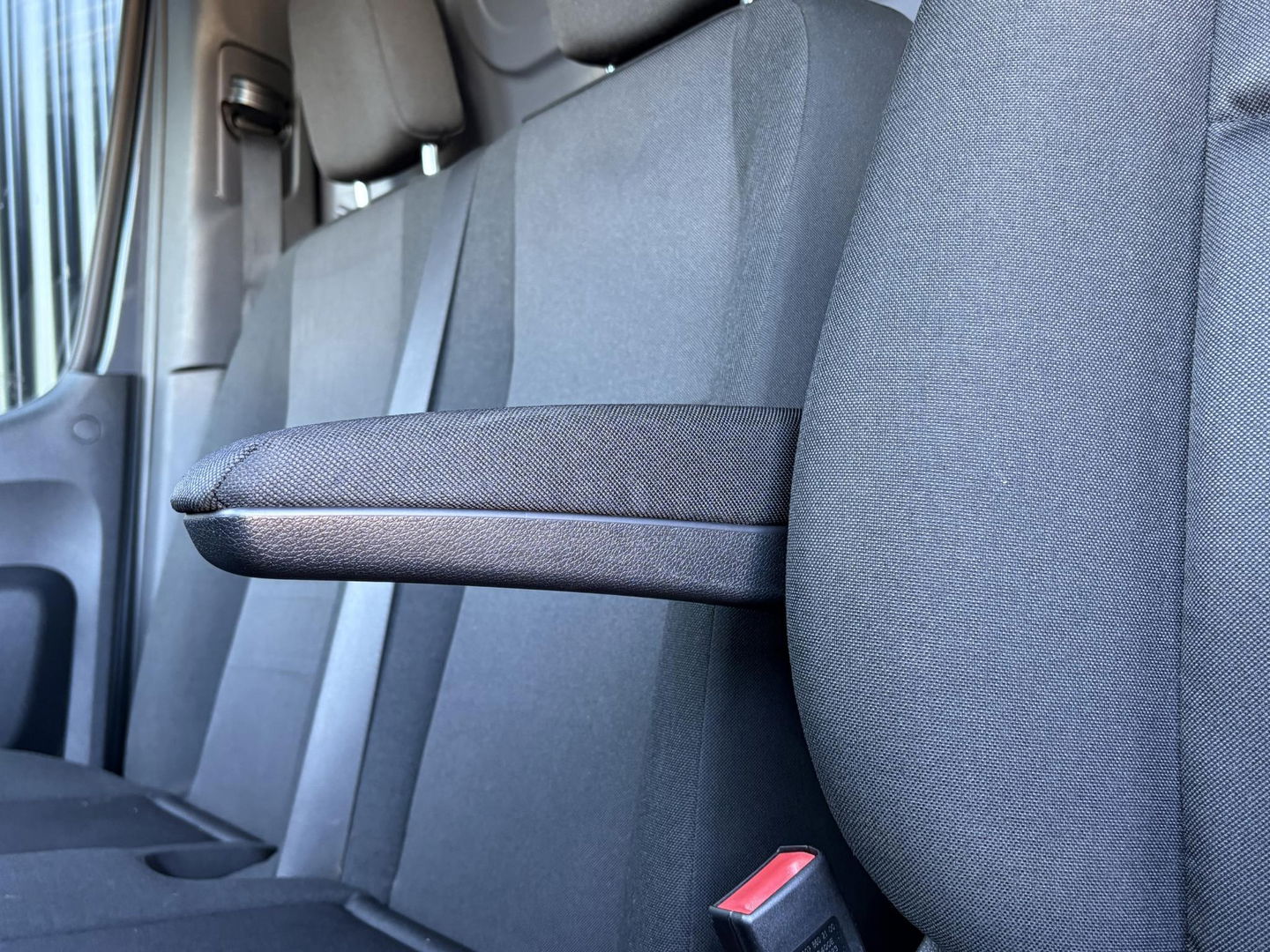 Mercedes-Benz Sprinter 317 L2H2 | LMV 20" | 3500KG | GROTE MBUX | COMFORTSTOEL MET VERWARMING |