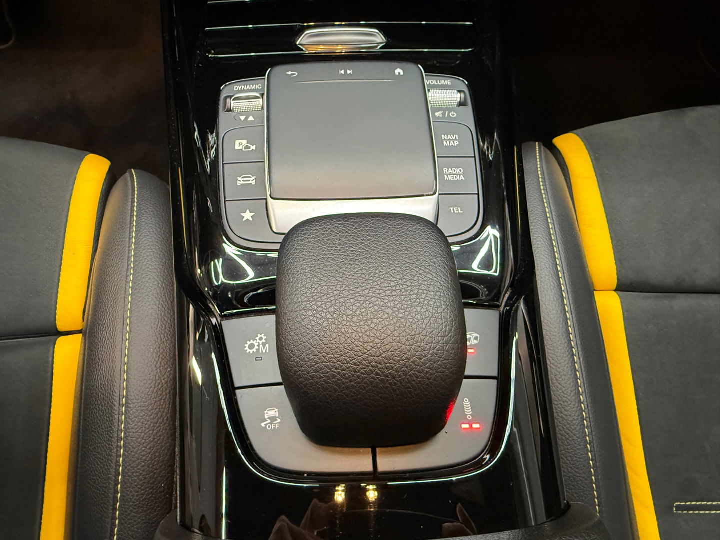 Mercedes-Benz A-Klasse AMG 45 S 4M+ Pano|Kuip|Aero|Burmester