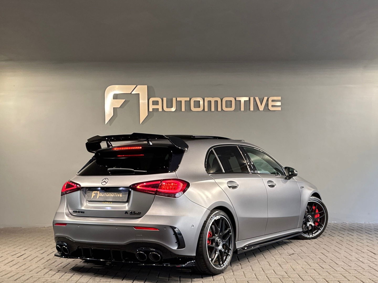 Mercedes-Benz A-Klasse AMG 45 S 4M+ Pano|Kuip|Aero|Burmester