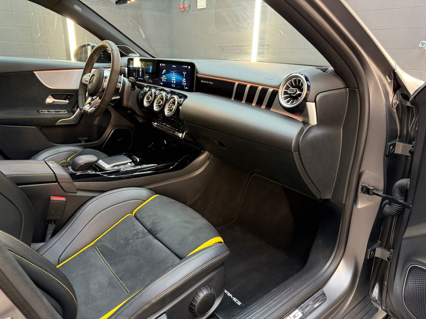Mercedes-Benz A-Klasse AMG 45 S 4M+ Pano|Kuip|Aero|Burmester